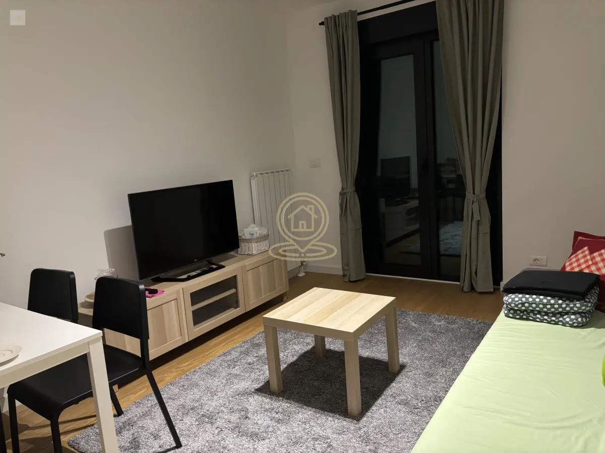 Dvosoban stanovi Voždovac Trošarina 700 evra 