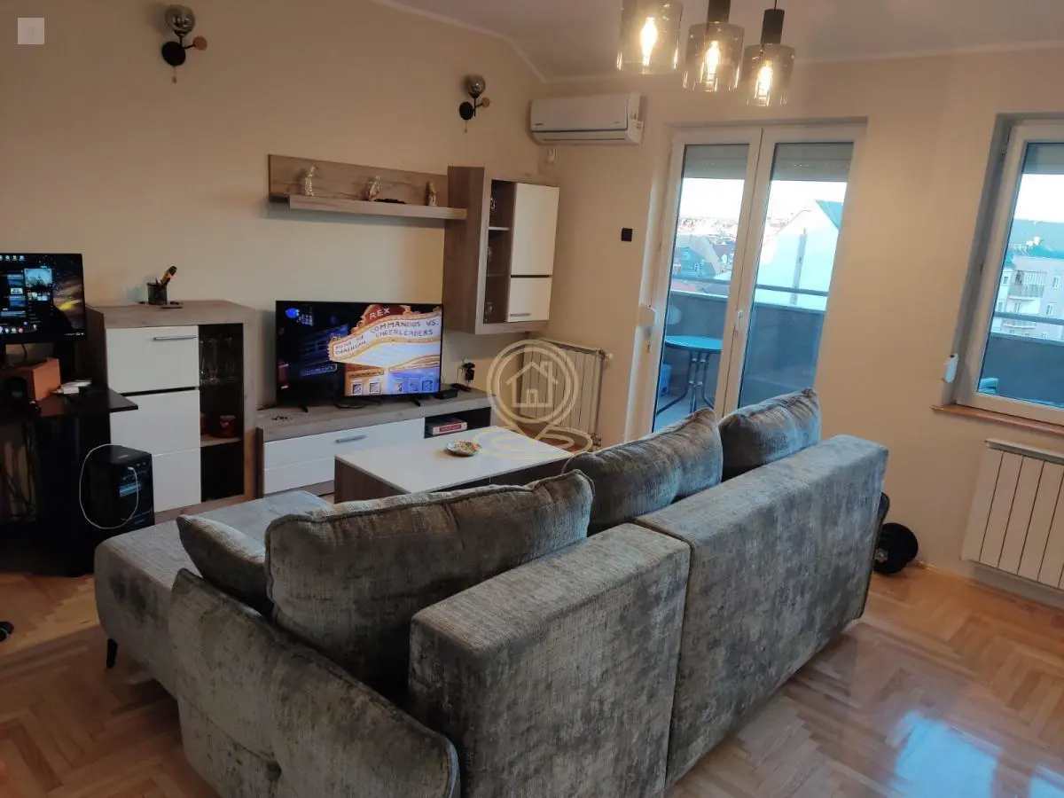  uknjizeni  novogradnja Dvosoban stanovi Bulevar Evrope - 142800 evra 