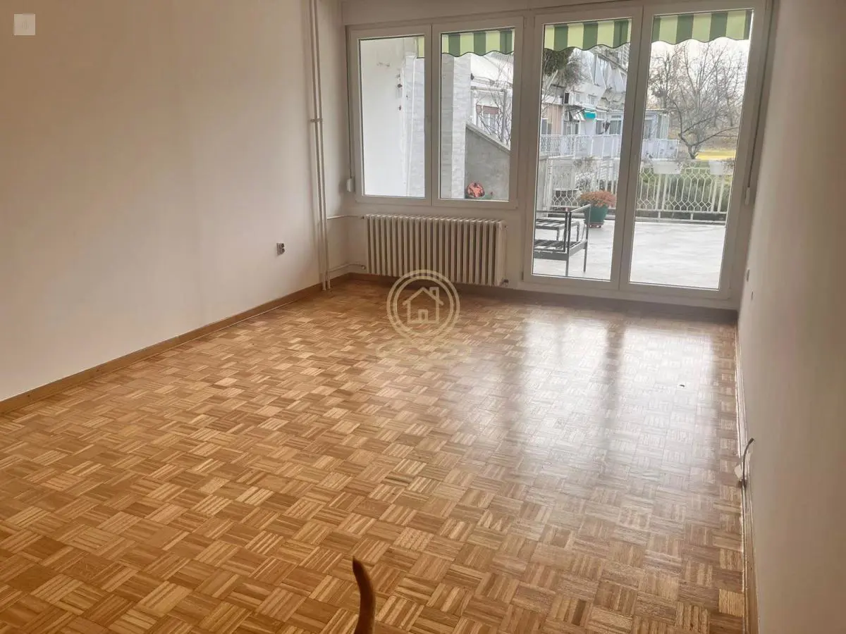 poslovni prostor Novi Beograd Savski blokovi (44 45 70 70a) 1050 evra 