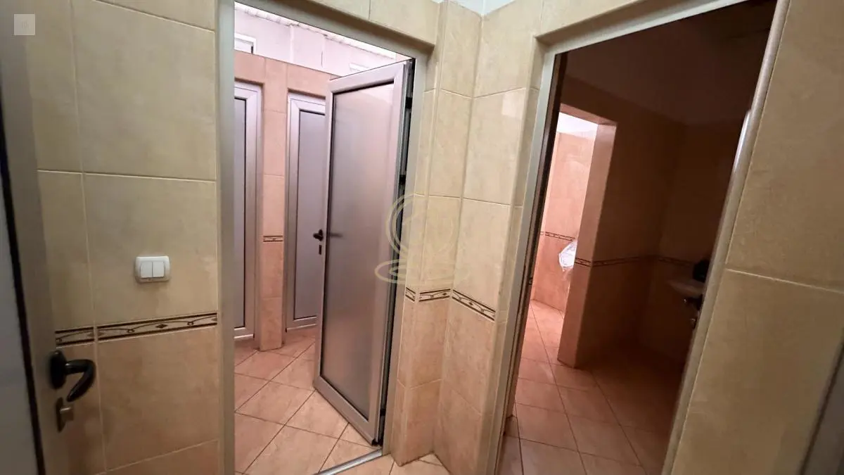  uknjizeni  novogradnja poslovni prostor Vašarište - 44999 evra 