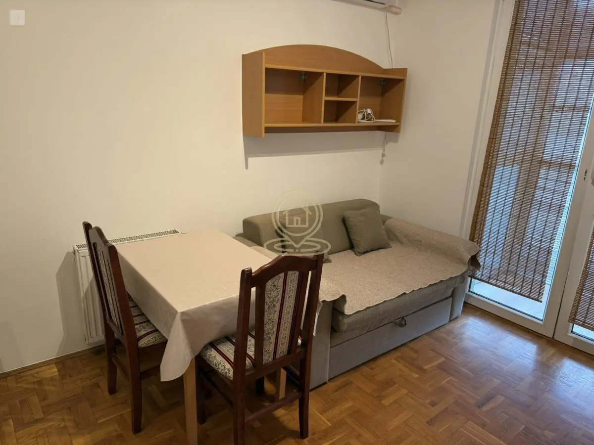 Novi Sad Socijalno Dvoiposoban stanovi 400 evra 