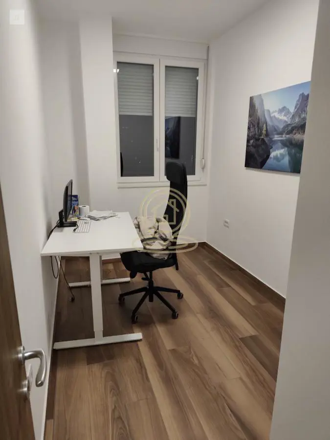 stanovi Centar - 1100 evra 