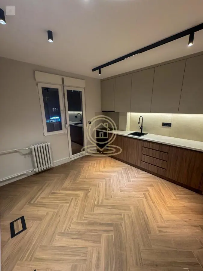 Beograd Savski Venac poslovni prostor 1100 evra 