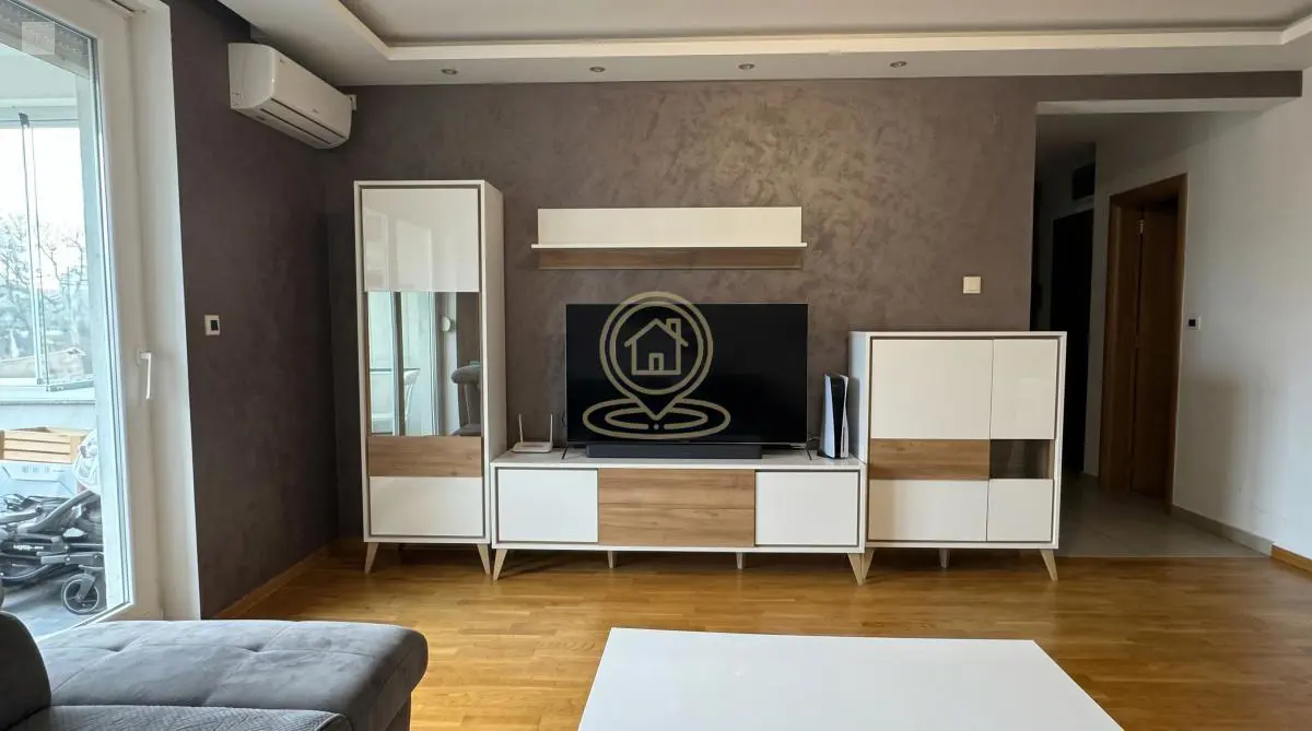  uknjizeni  novogradnja Trosoban stanovi Nova detelinara - 221450 evra 