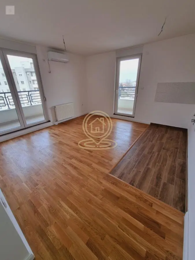 Novi Sad Somborski bulevar  novogradnja  uknjizeni Trosoban stanovi 169950 evra 