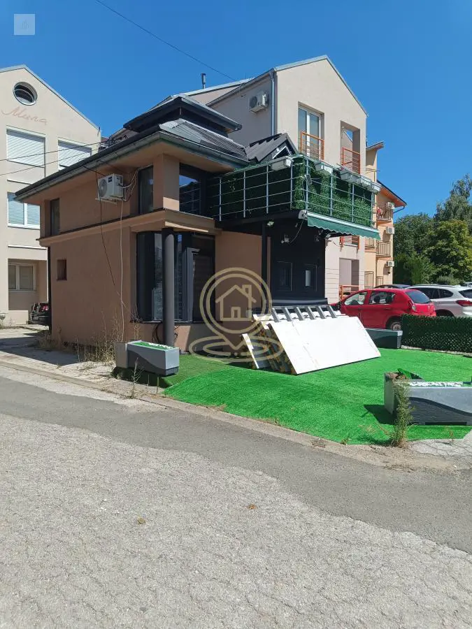 kuće Vrnjačka Banja  novogradnja  uknjizeni 