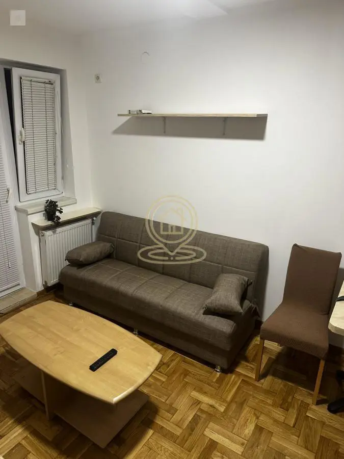 Dvoiposoban stanovi Detelinara - 450 evra 