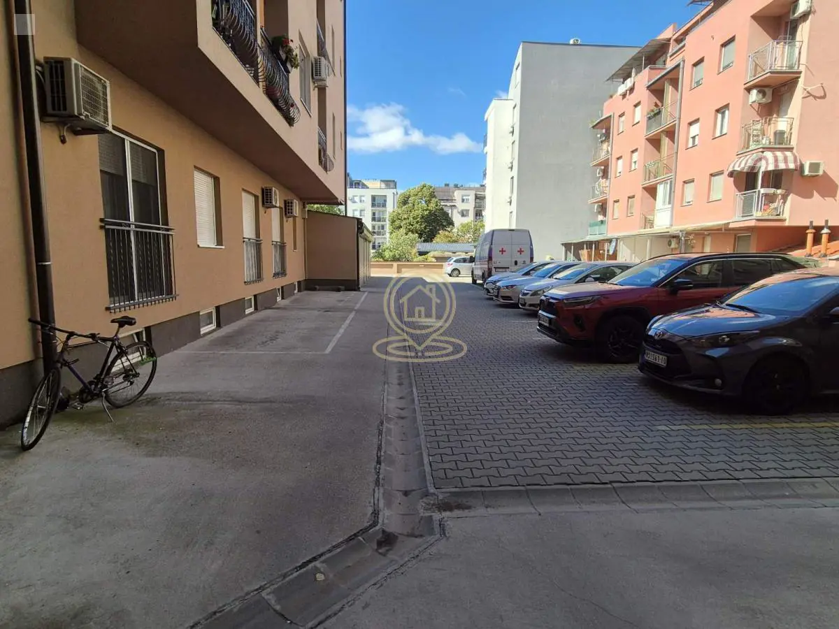 Novi Sad Salajka poslovni prostor 168000 evra 