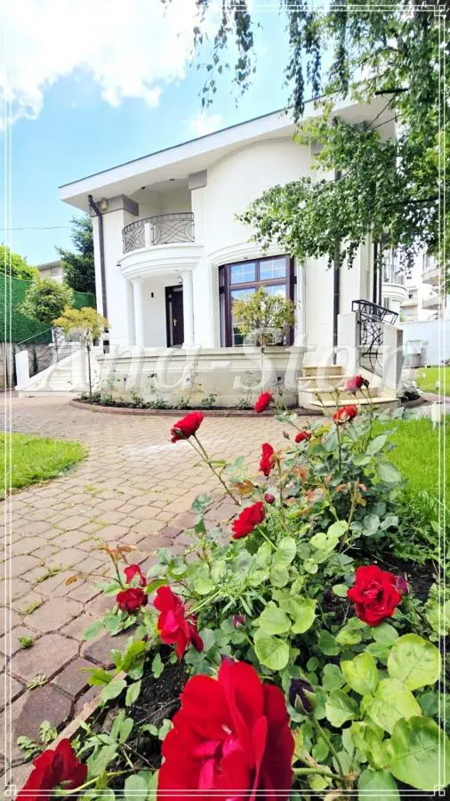  uknjizeni kuće Voždovac - 4500 evra 