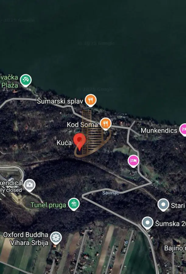 Inđija Okolina vikendica 16000 evra 