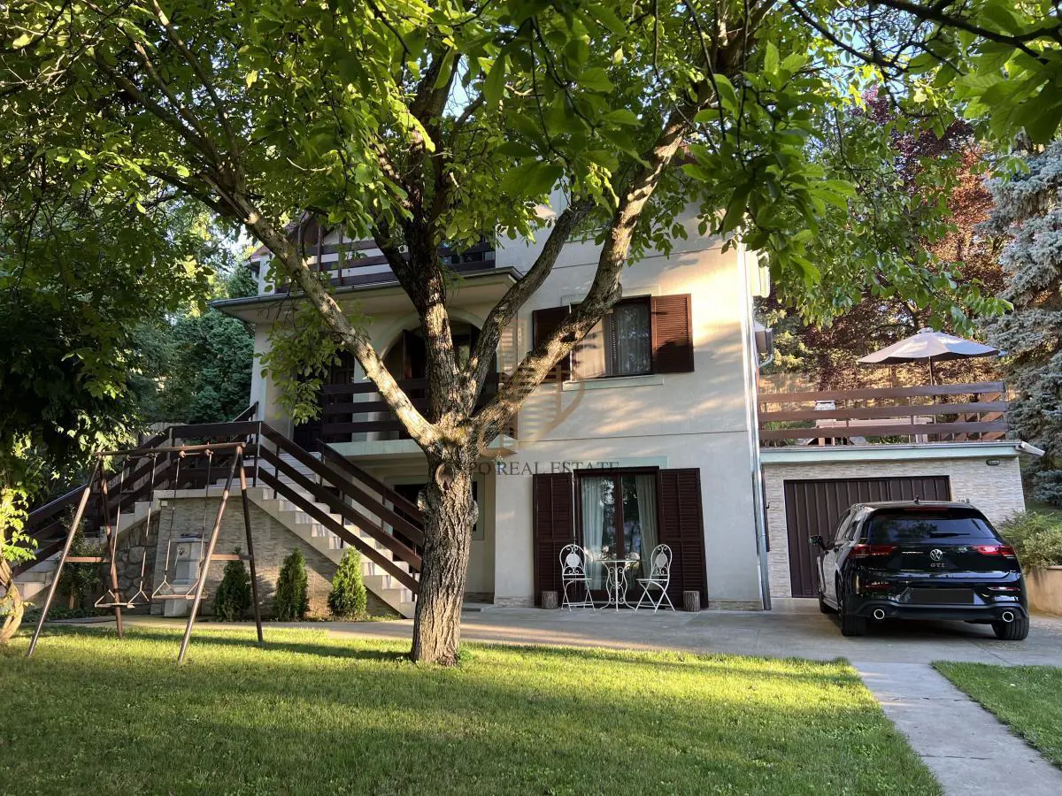  uknjizeni kuće Okolina - 397000 evra 