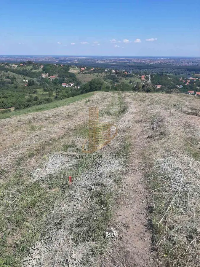  uknjizeni plac Okolina - 249500 evra 