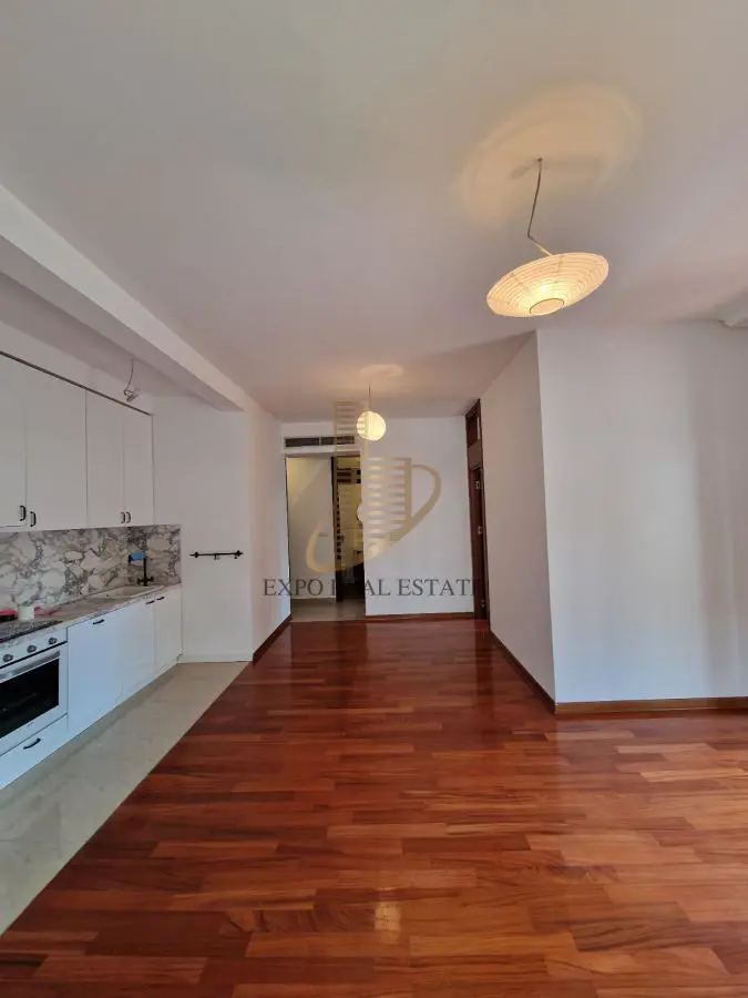  novogradnja poslovni prostor Savski venac Dedinje 950 evra 