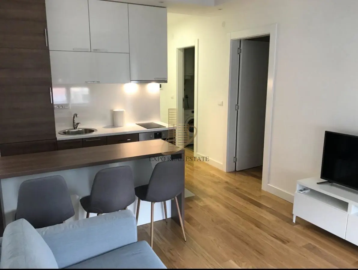  novogradnja Dvosoban stanovi Vračar Južni bulevar 700 evra 