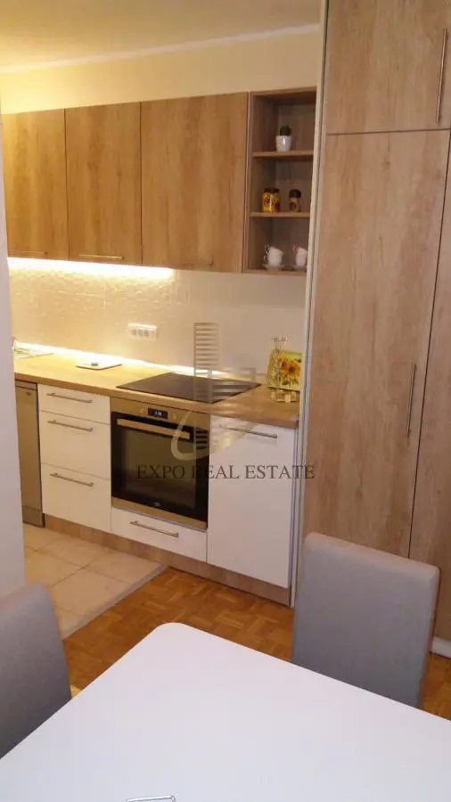  uknjizeni Dvosoban stanovi Novi Beograd Arena (blok 24 i 25) 235000 evra 