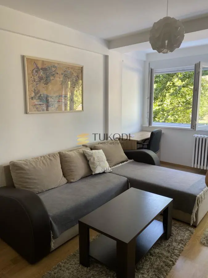 Jednosoban stanovi Novi Beograd Hotel Yu i Stari merkator 450 evra 