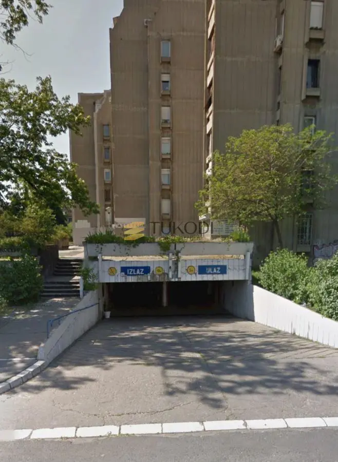 Beograd Novi Beograd garaža 35000 evra 