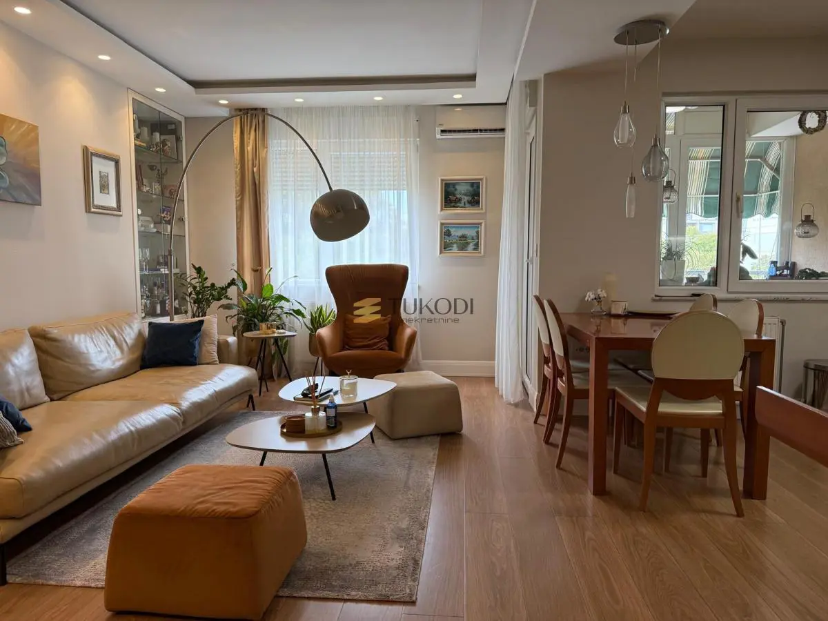 Novi Sad Rotkvarija  novogradnja  uknjizeni Petosoban stanovi 365000 evra 