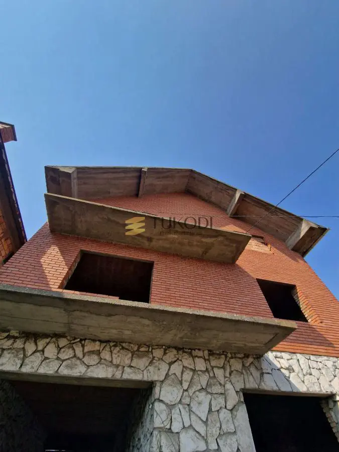 kuće Stara Pazova Novi Banovci  uknjizeni 