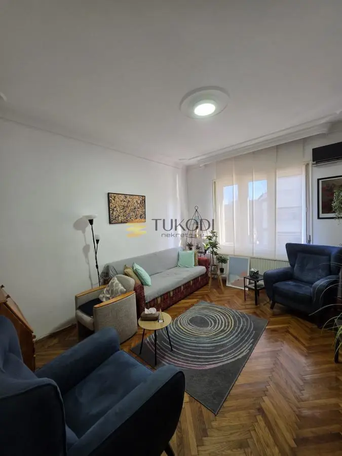 poslovni prostor Palilula Poštanska štedionica 700 evra 