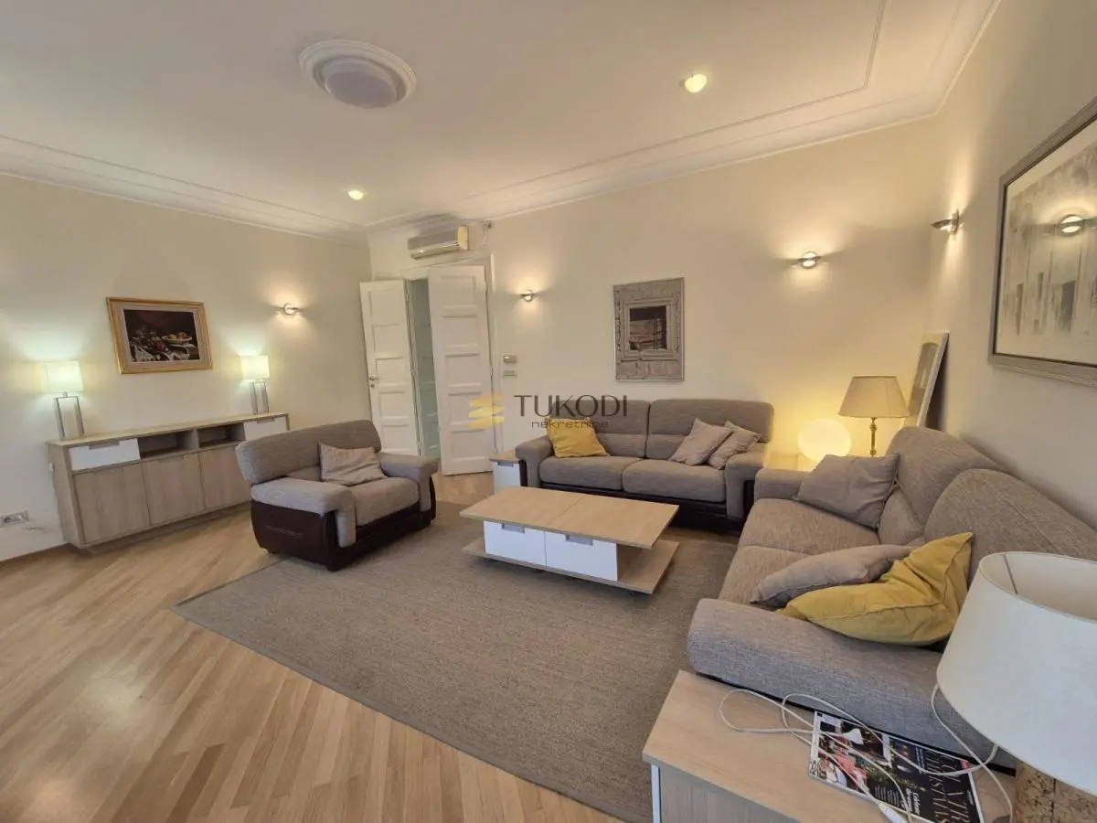 Trosoban stanovi Vračar Slavija 1000 evra 