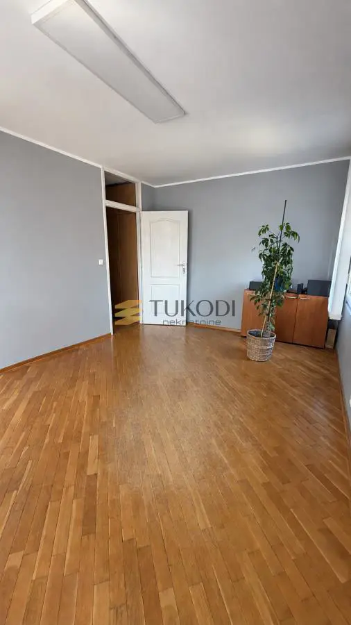 Beograd Novi Beograd Dvoiposoban stanovi 800 evra 