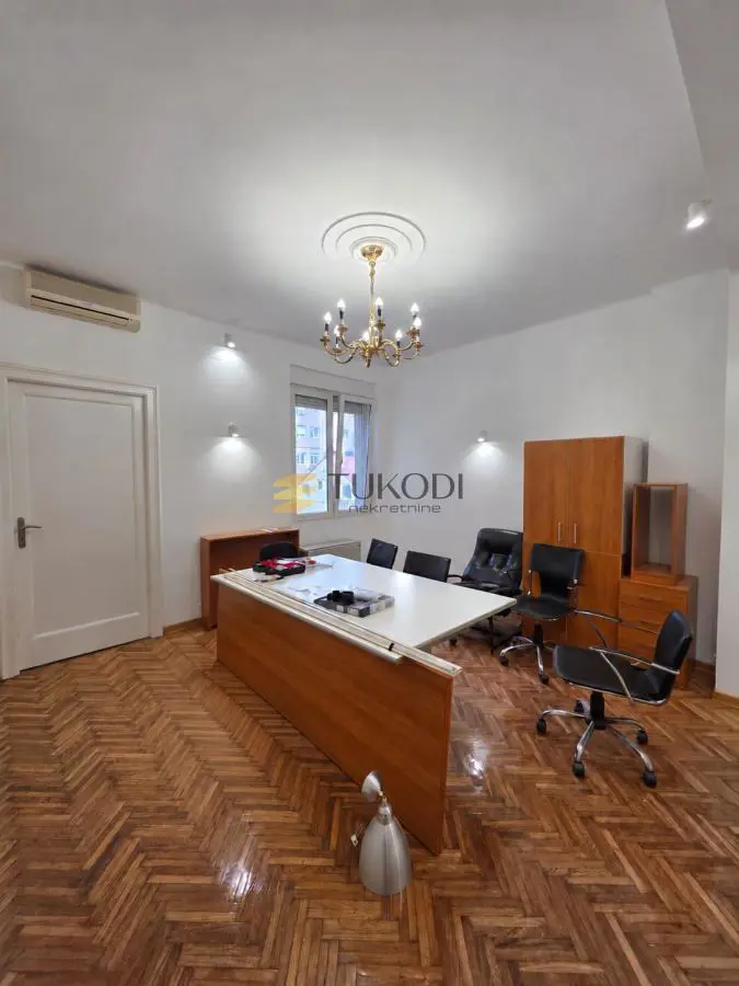 poslovni prostor Vračar Slavija 1200 evra 