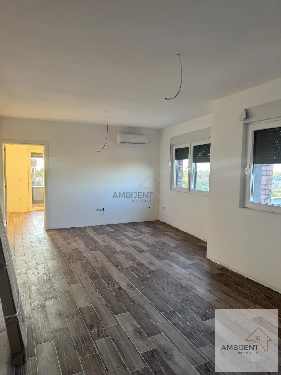 Stara Pazova Okolina Trosoban stanovi 109340 evra 