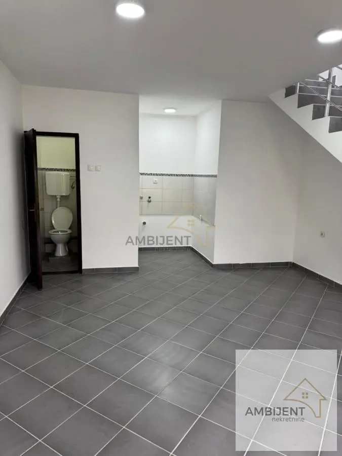 Pančevo Centar  novogradnja poslovni prostor 2000 evra 