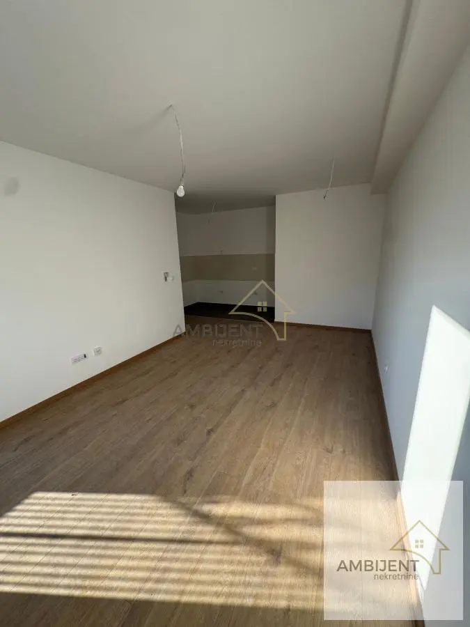 Stara Pazova Centar Dvoiposoban stanovi 90000 evra 