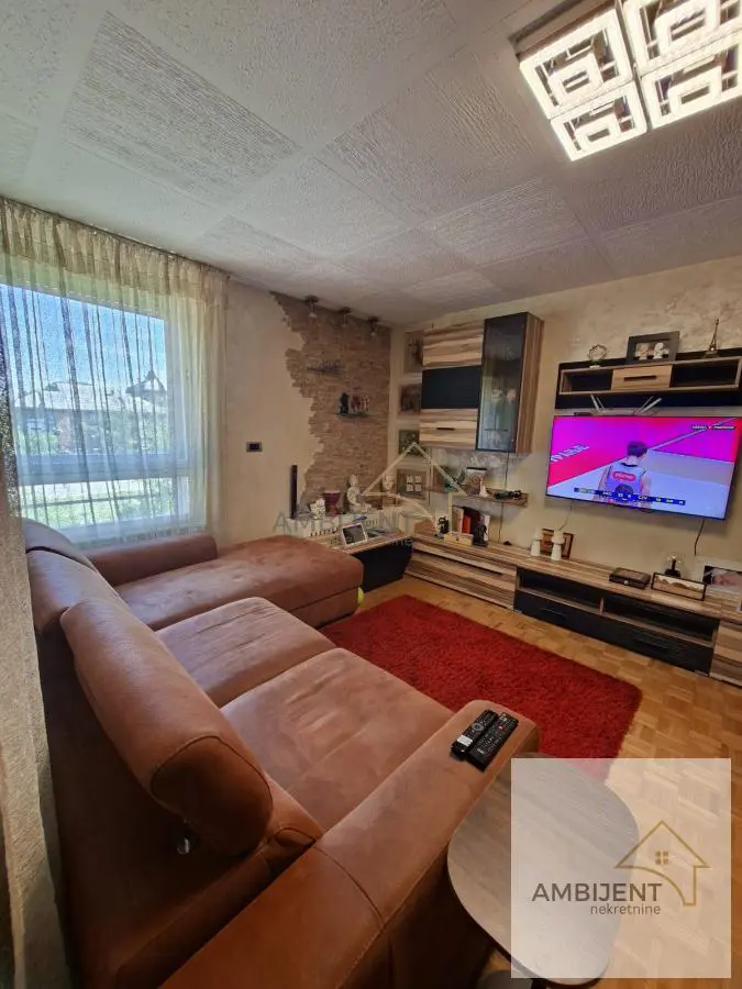  uknjizeni Troiposoban stanovi Zemun Nova Galenika 260000 evra 