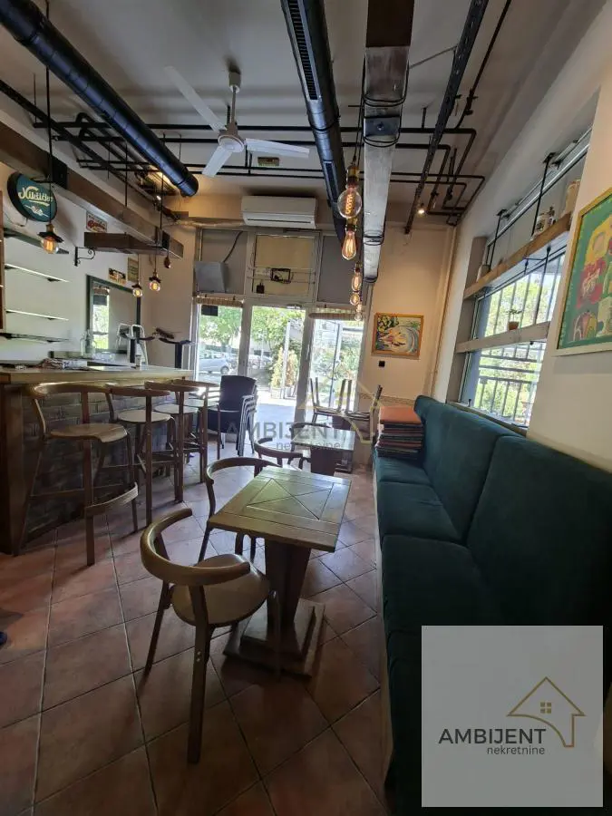 Beograd Stari Grad  uknjizeni poslovni prostor 800 evra 