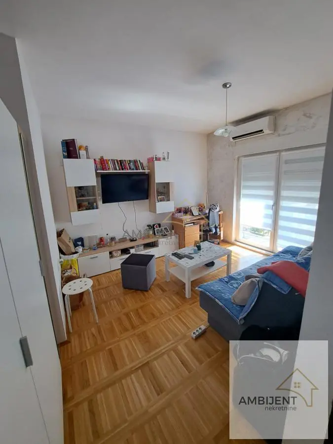 stanovi Beograd  uknjizeni Jednoiposoban 