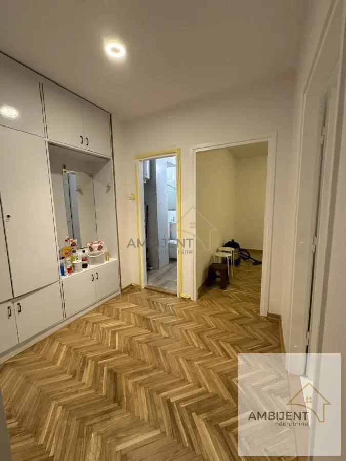  uknjizeni Dvosoban stanovi Novi Beograd Savski blokovi (44 45 70 70a) 690 evra 