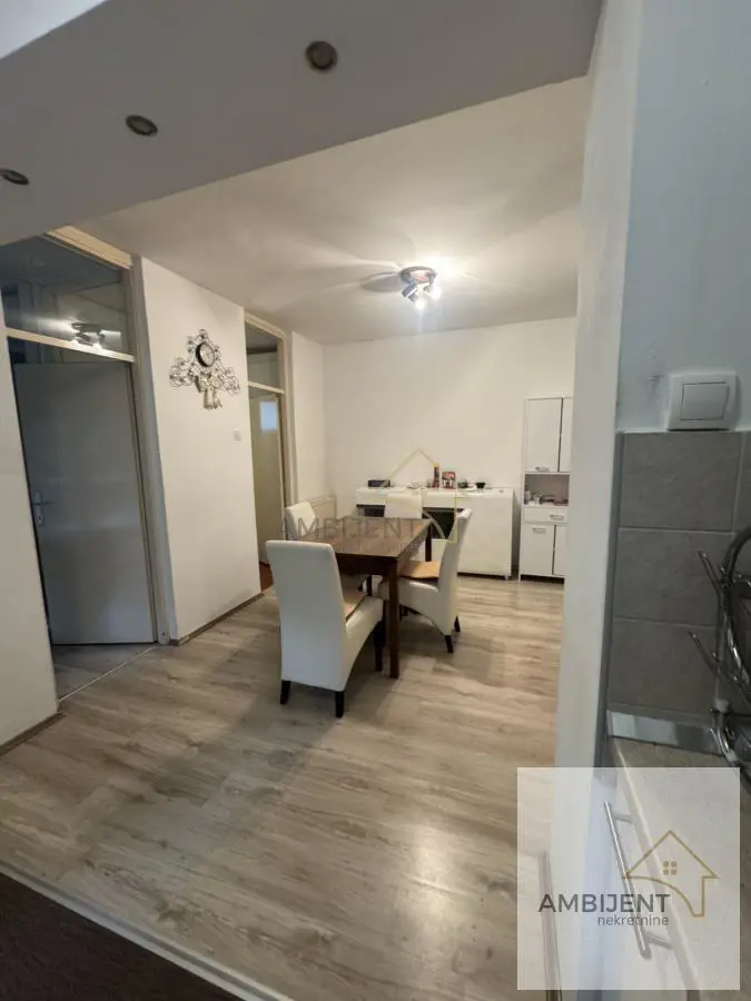 Stara Pazova Zemun  uknjizeni Dvosoban stanovi 101200 evra 