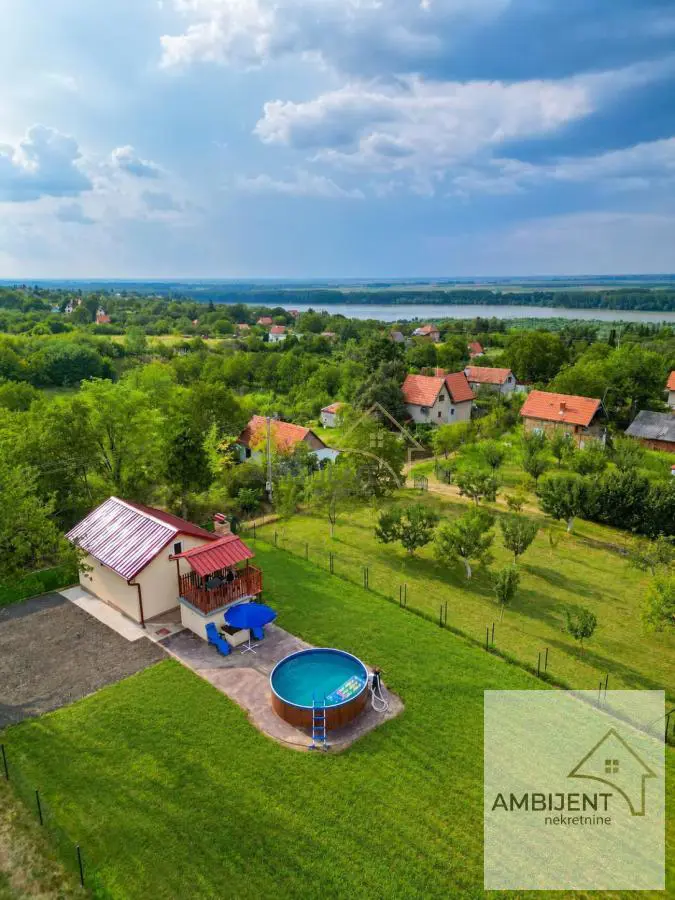 Inđija Okolina  uknjizeni vikendica 63000 evra 