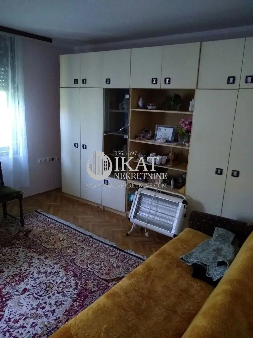 kuće SREMSKI OKRUG 
