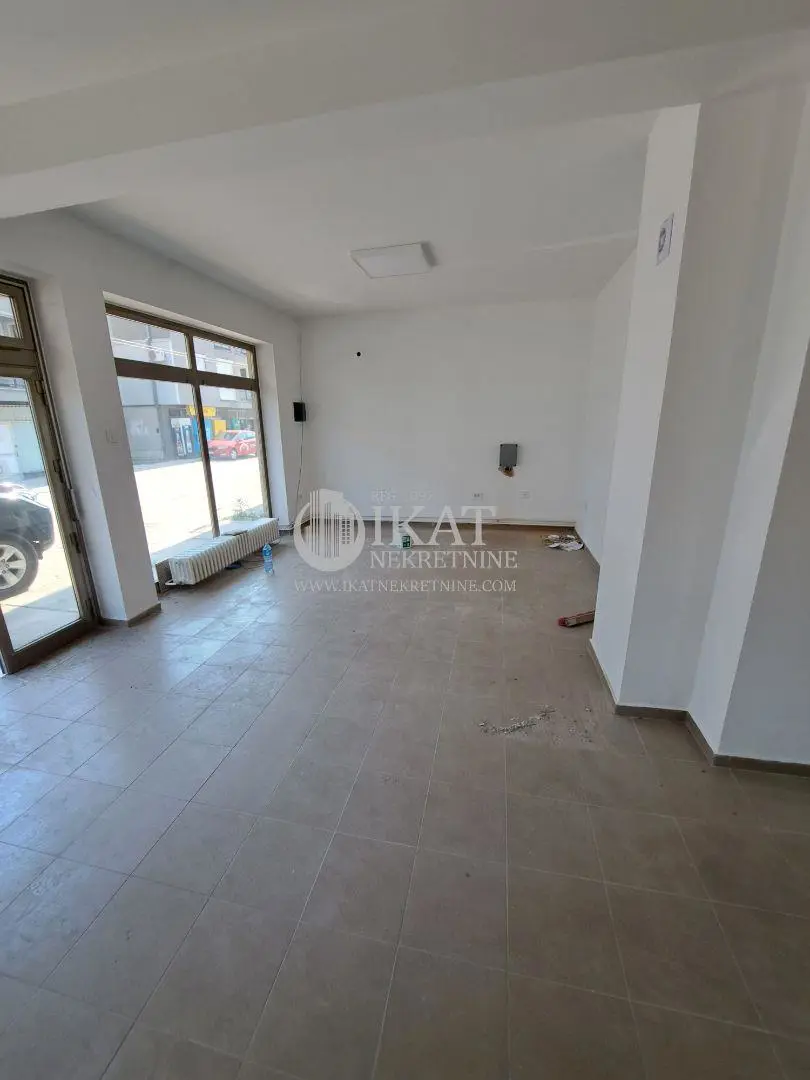 poslovni prostor Stara Pazova Nova Pazova 400 evra 