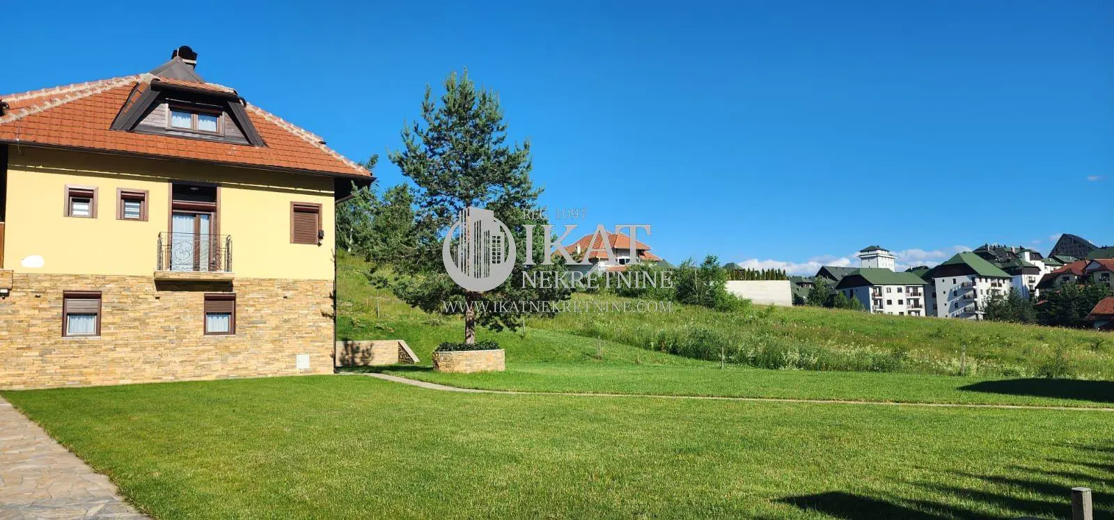 kuće Zlatibor Zova 670000 evra 