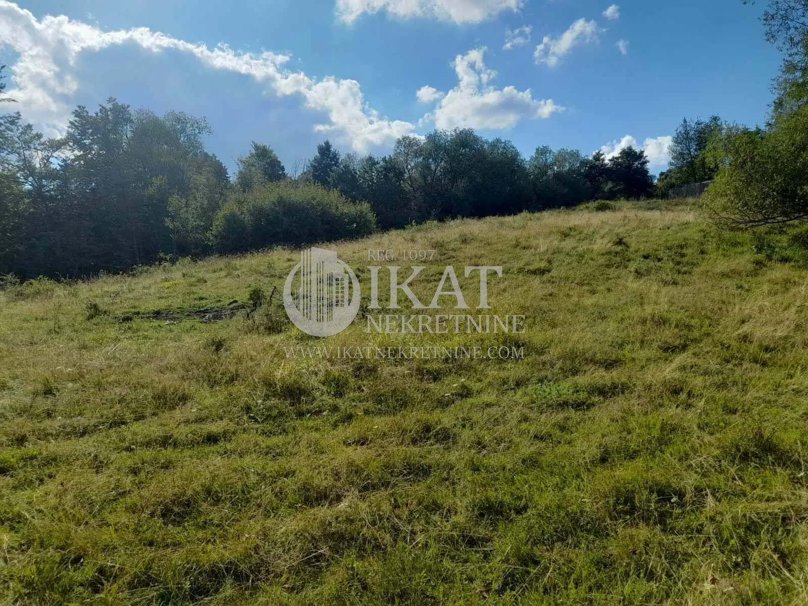 ZLATIBORSKI OKRUG Tara plac 143000 evra 