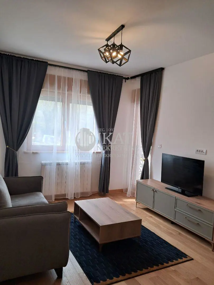 Beograd Voždovac Jednoiposoban stanovi 650 evra 