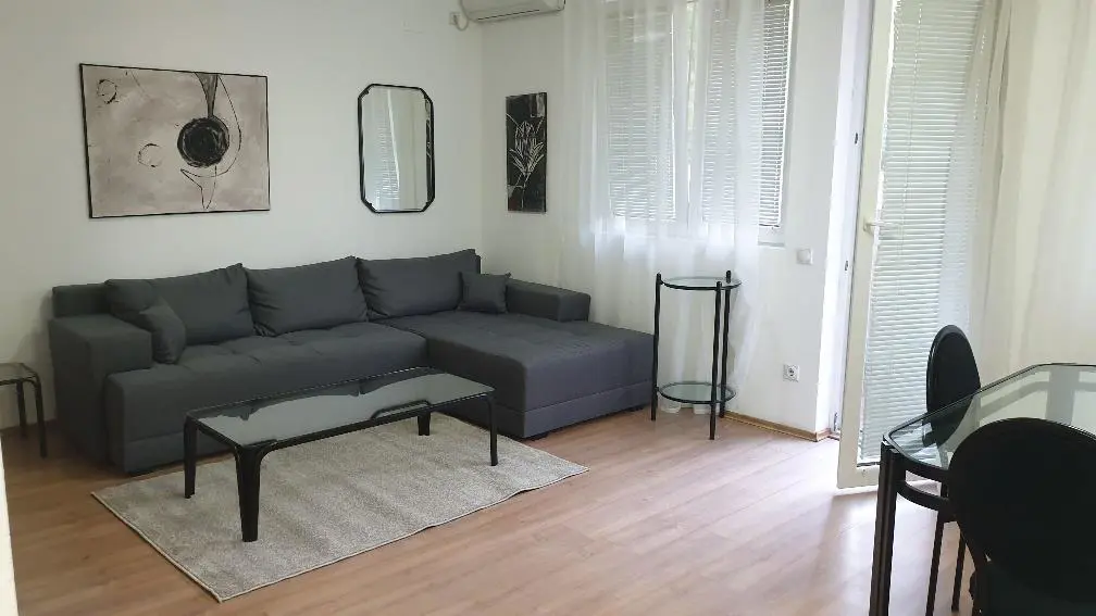 Beograd Novi Beograd Trosoban stanovi 550 evra 