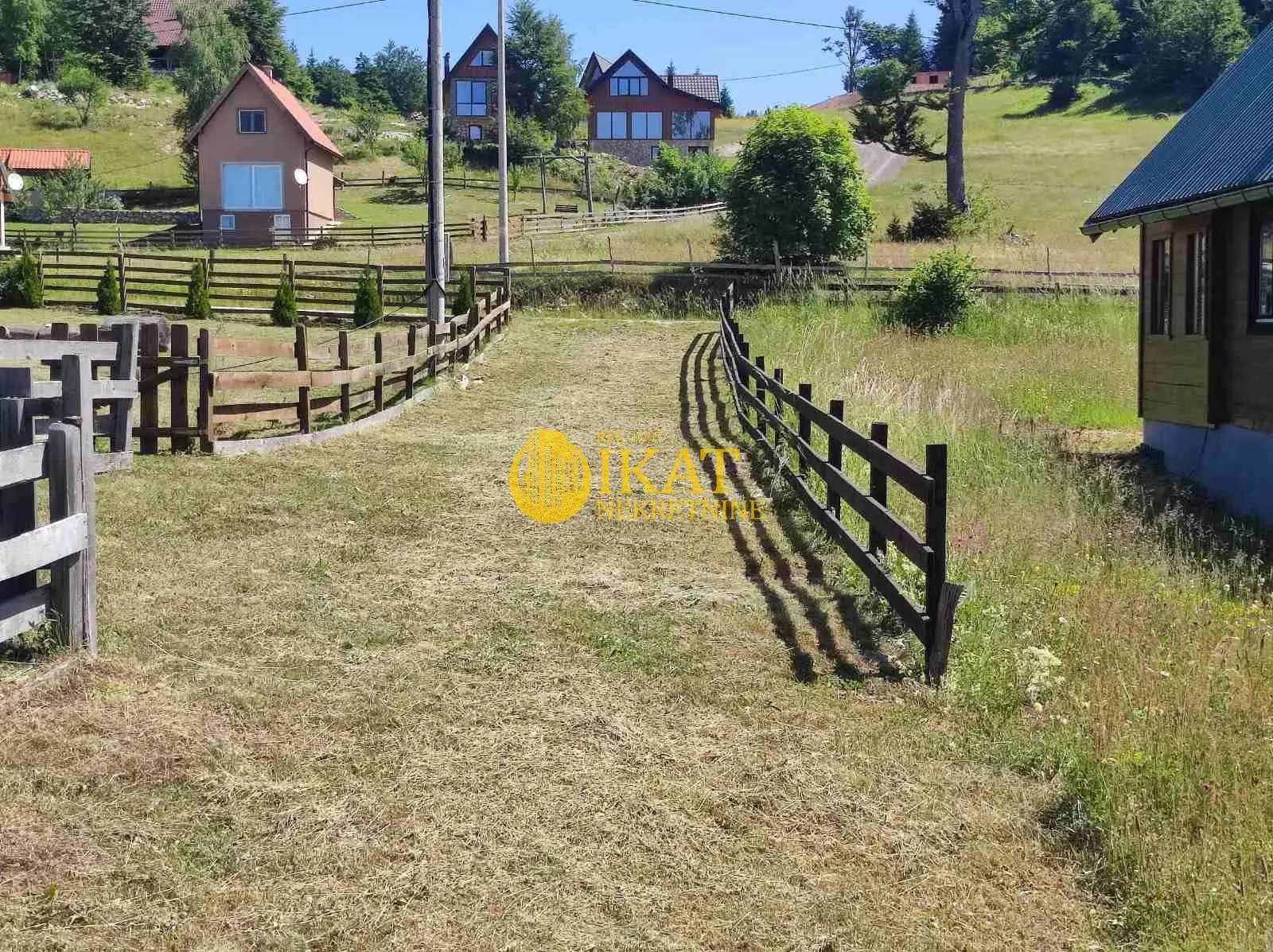 plac Tara Zaovine 22000 evra 