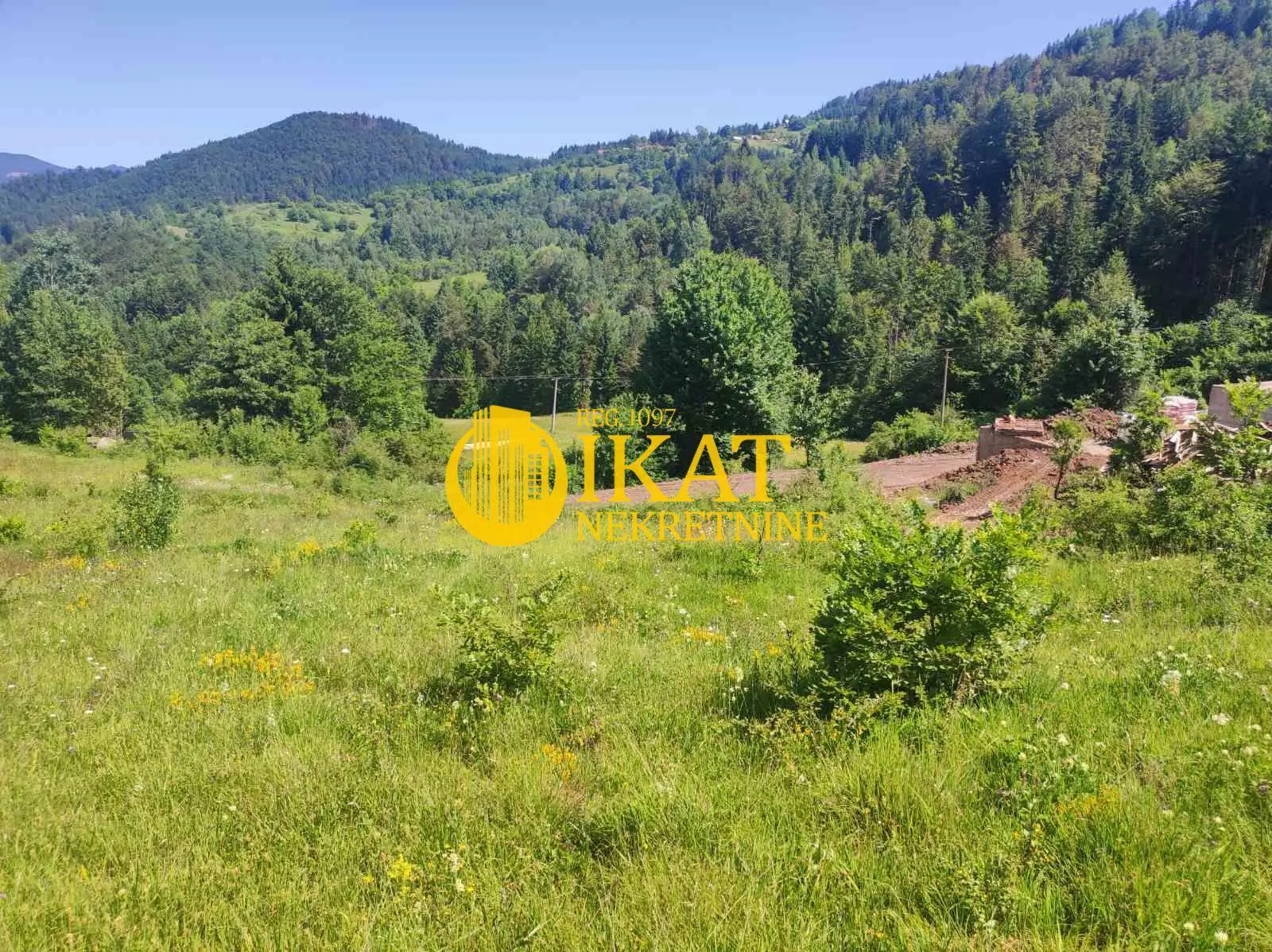 plac Tara Zaovine 33000 evra 