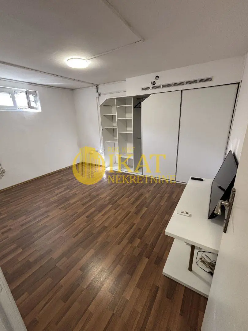 Beograd Savski venac poslovni prostor 110000 evra 