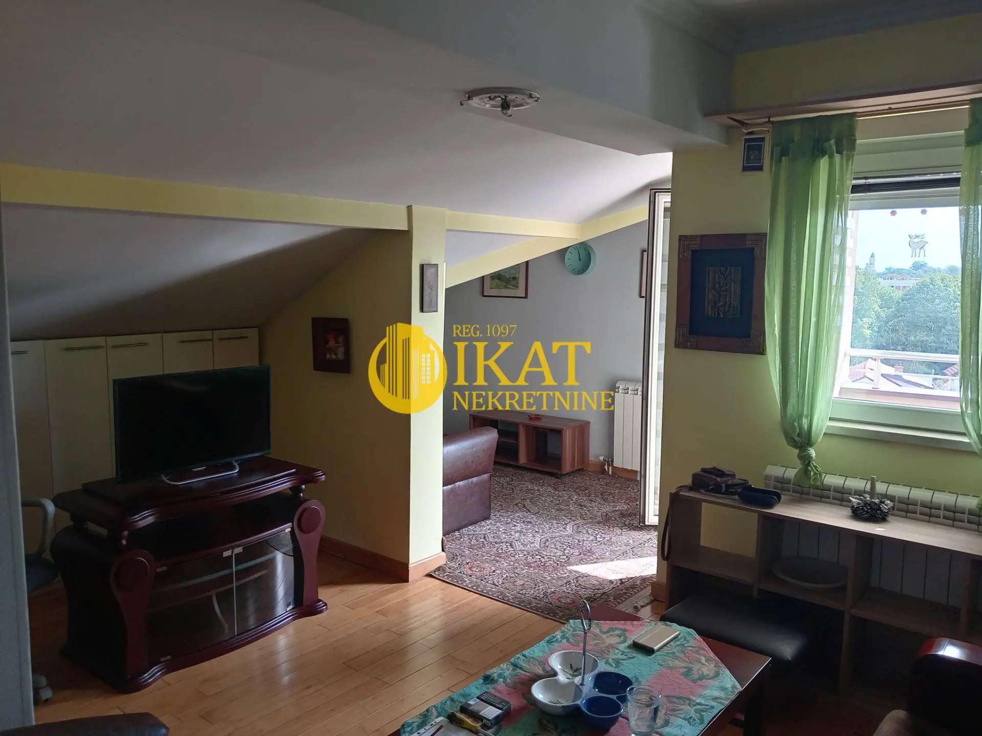 Dvosoban stanovi Zemun Zemun centar 500 evra 