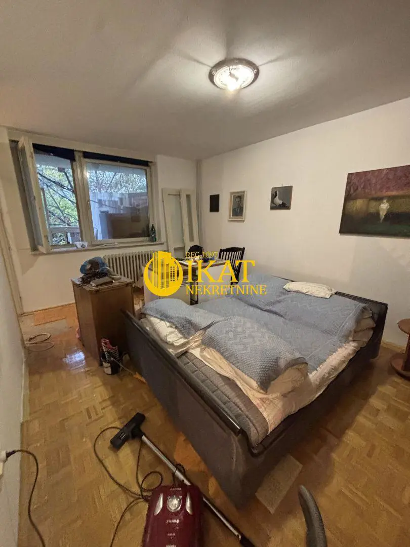 Dvosoban stanovi Zemun Batajnica 118000 evra 