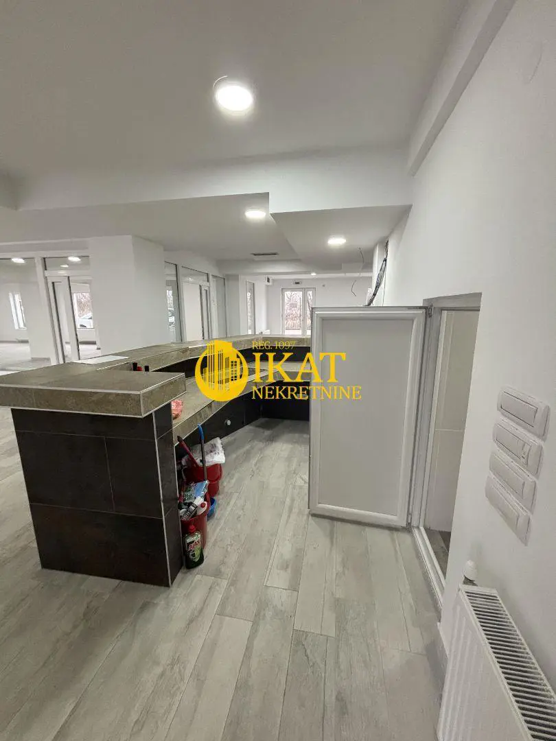 poslovni prostor Stara Pazova Nova Pazova 113000 evra 