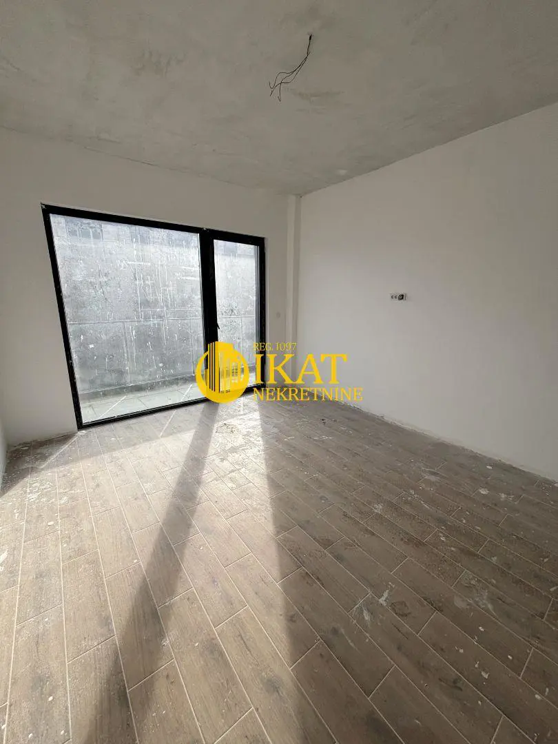  novogradnja Trosoban stanovi Alibunar centar 196000 evra 