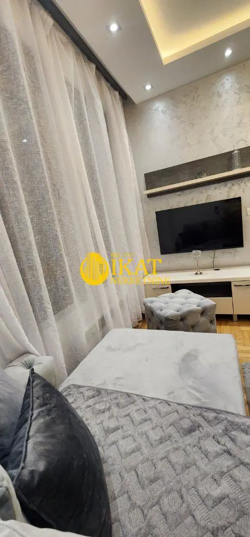 ZLATIBORSKI OKRUG Zlatibor  novogradnja Jednoiposoban stanovi 77000 evra 